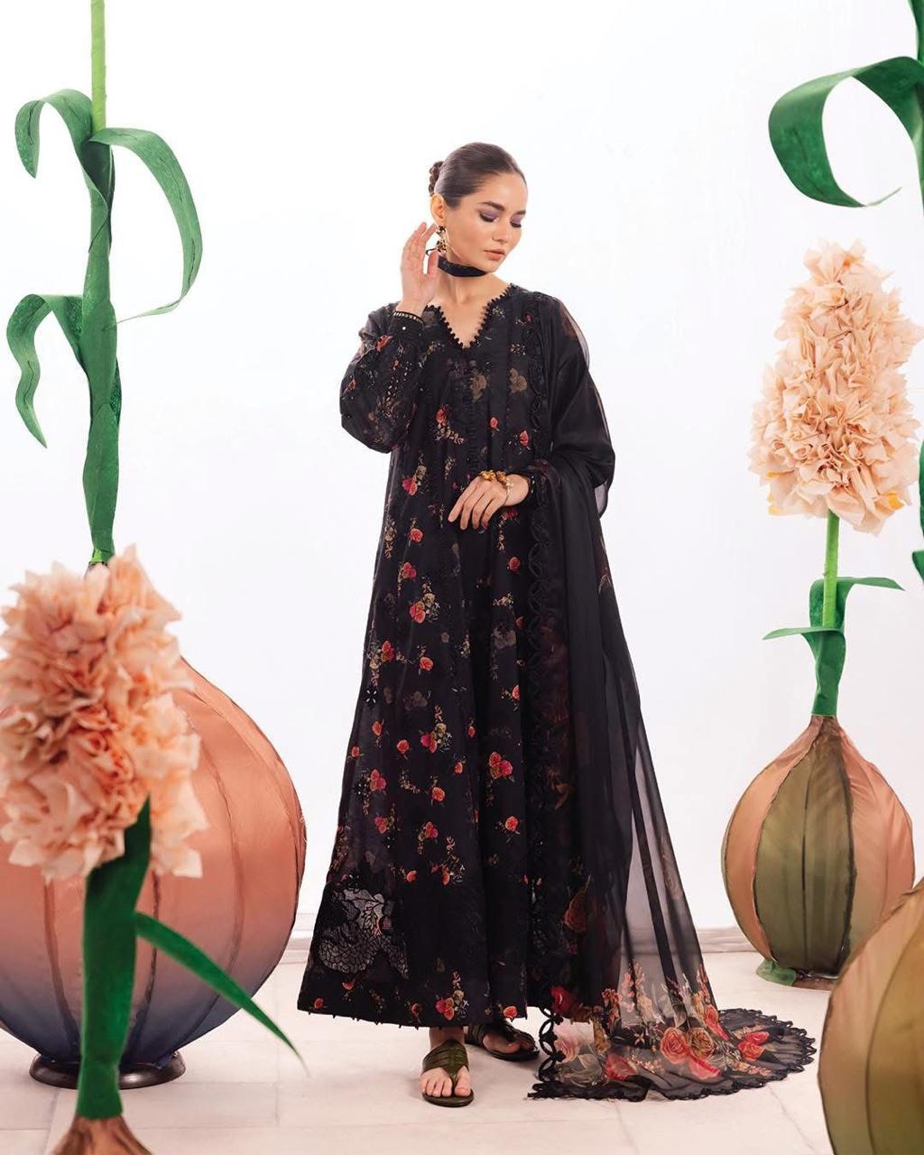 3-Piece IZNIK Ready-to-Wear Dress