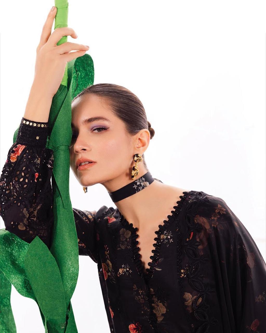 3-Piece IZNIK Ready-to-Wear Dress