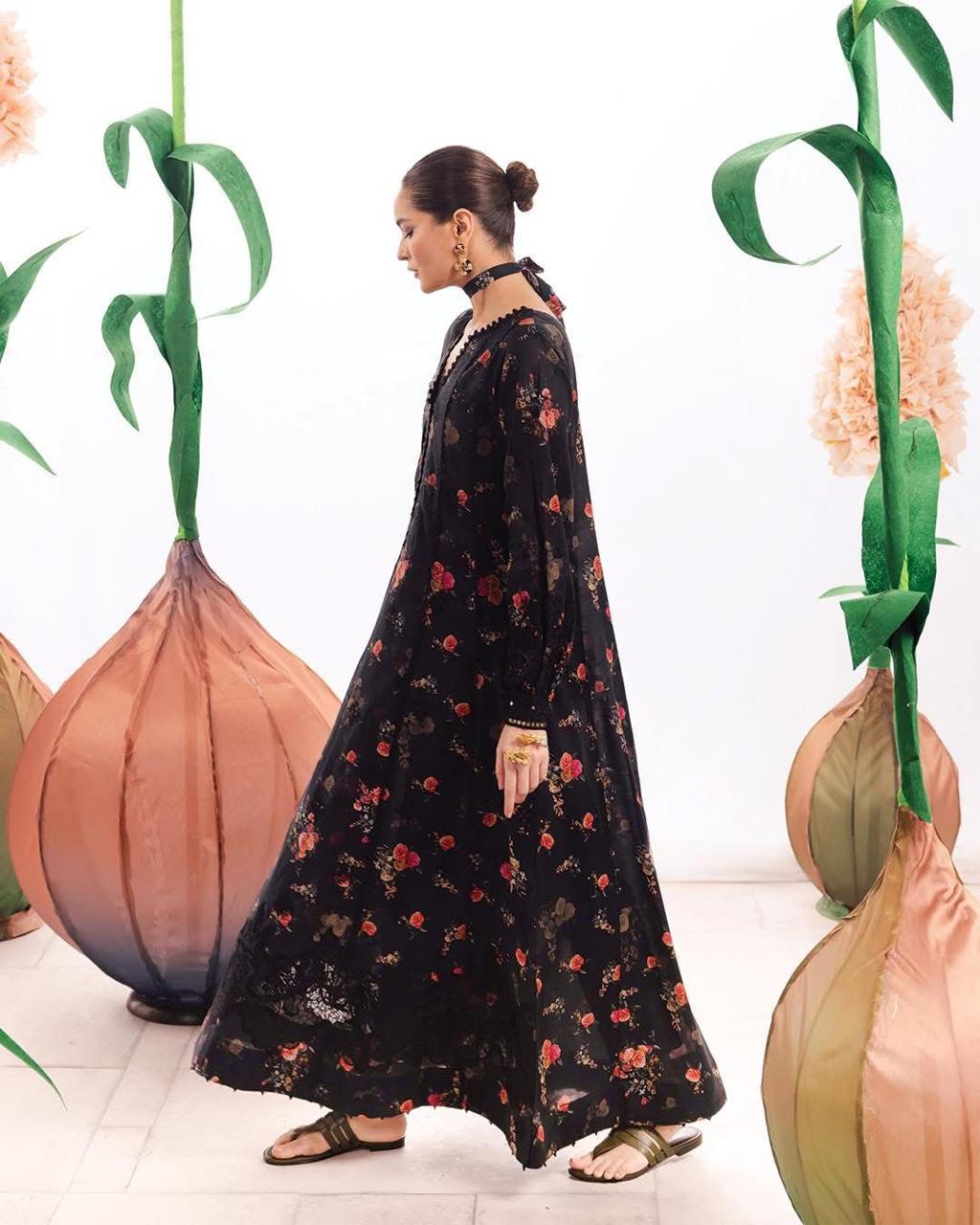 3-Piece IZNIK Ready-to-Wear Dress