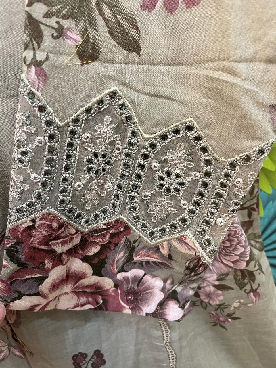 3-Piece IZNIK Ready-to-Wear Dress