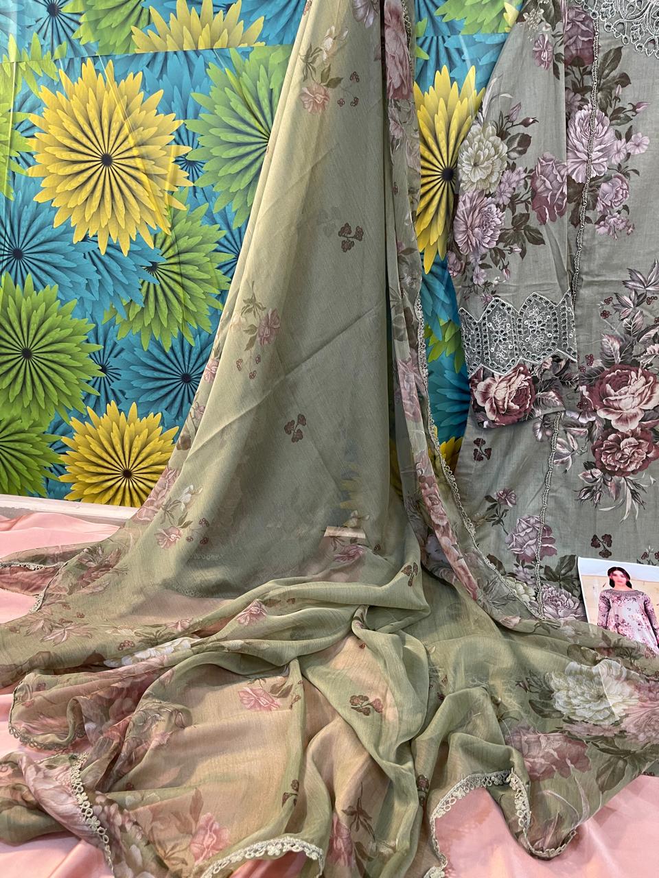 3-Piece IZNIK Ready-to-Wear Dress