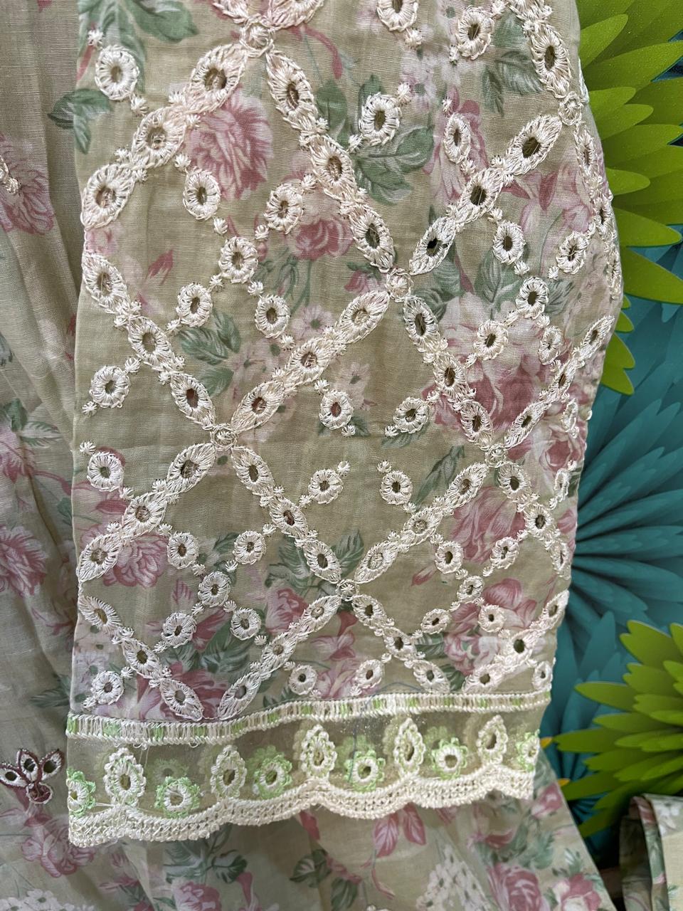 3-Piece IZNIK Ready-to-Wear Dress