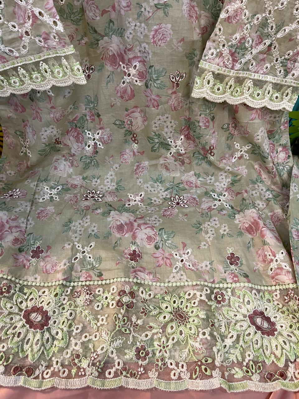 3-Piece IZNIK Ready-to-Wear Dress